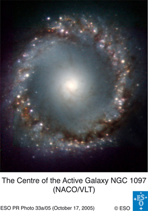    NGC 1097 (   —  5500  ).    www.eso.org