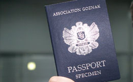 Паспорт нового образца. Фото РИА Новости.
