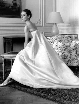  .  www.audreyhepburn.com