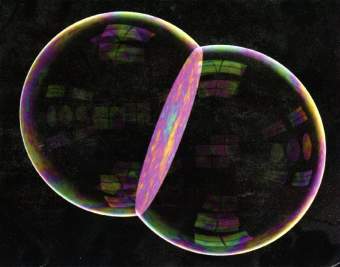 Мыльные пузыри, фото с сайта cosmicastronomy.com