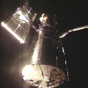    Hubble   .           ,      ,    2002       ( NASA TV).