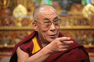 Его Святейшество Далай-лама встретился с избранными представителями российской прессы, чтобы побеседовать о Тибете, буддизме и судьбах России. 
