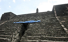 Пирамида, построенная 800 лет назад, найдена в Мехико 