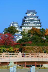 Замок белой цапли, один из древнейших в Японии, в 1993 году был занесен в Список всемирного наследия ЮНЕСКО
