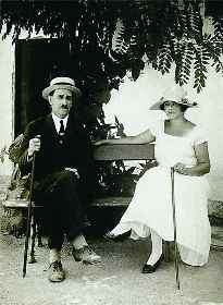 Александр Грин с женой Ниной. Крым. 1926